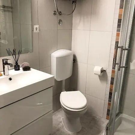 Ones 公寓 特罗吉尔