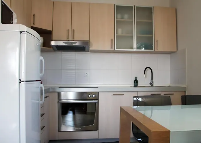 Ones アパート トロギール