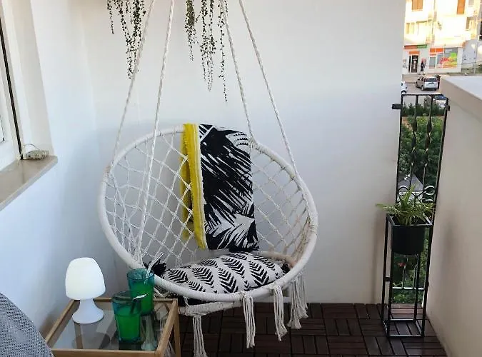 Ones アパート トロギール